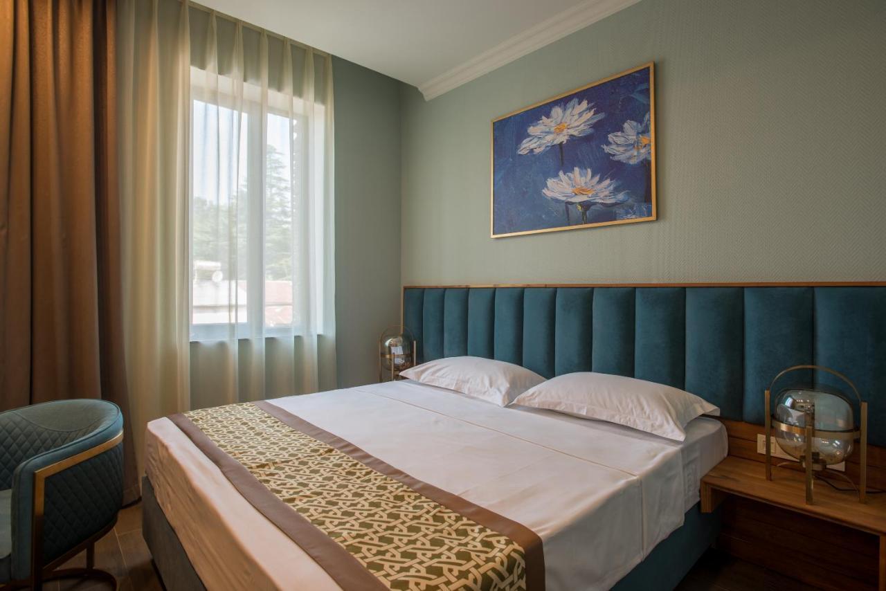 Grand Opera Hotel 쿠타이시 외부 사진