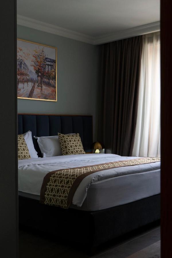 Grand Opera Hotel 쿠타이시 외부 사진