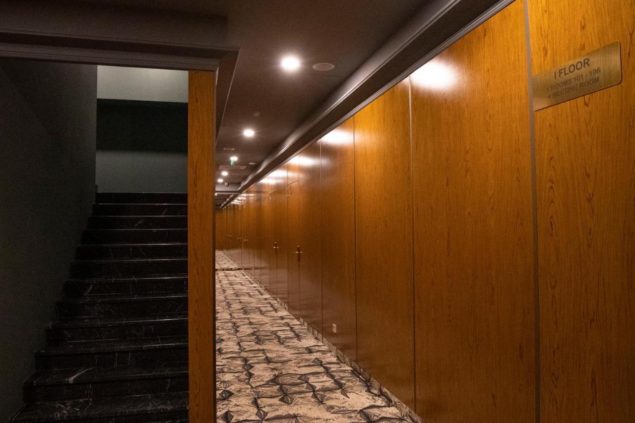 Grand Opera Hotel 쿠타이시 외부 사진