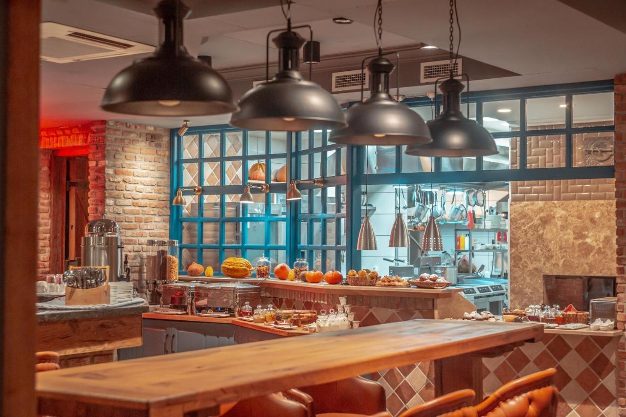 Grand Opera Hotel 쿠타이시 외부 사진
