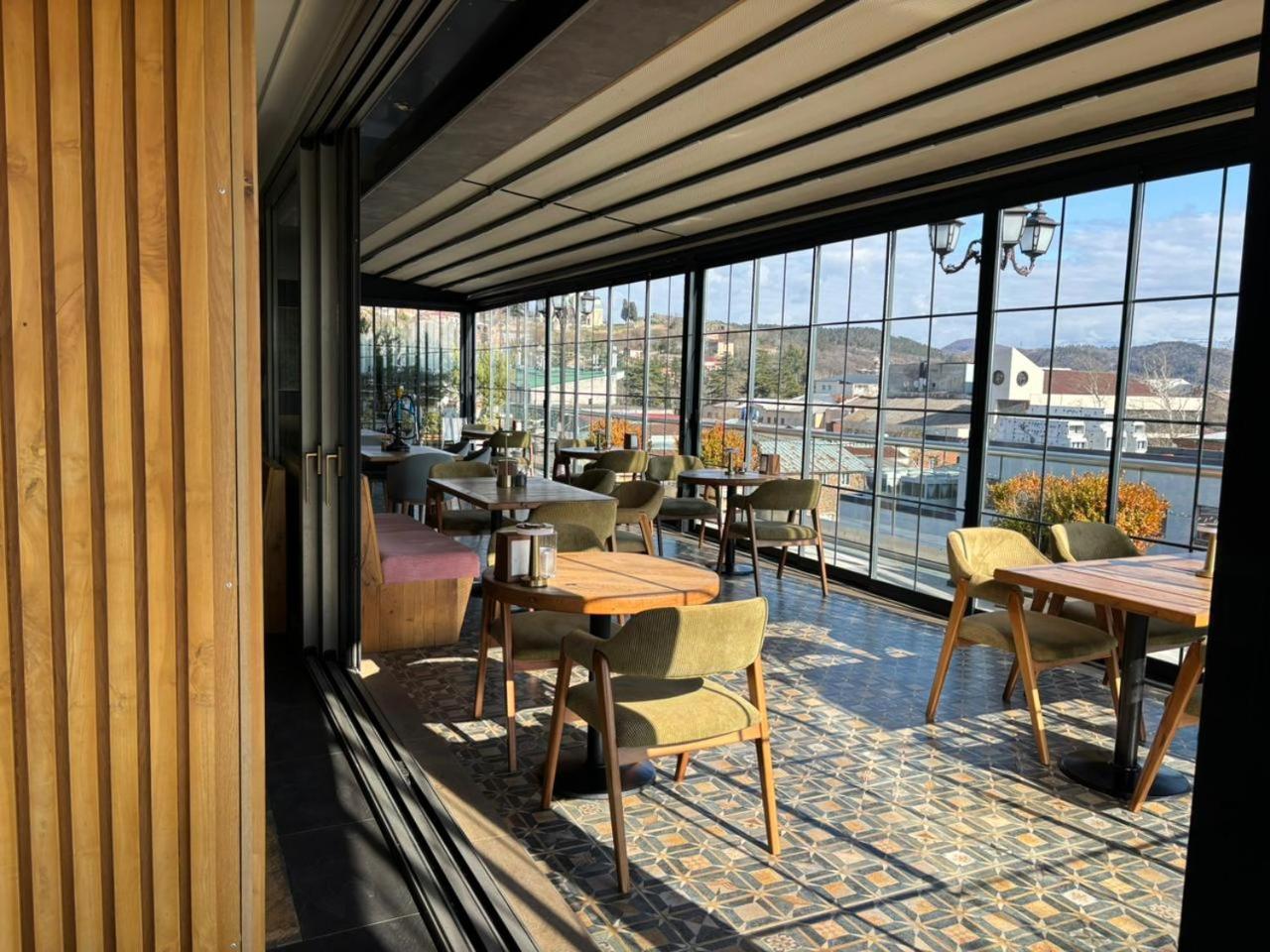Grand Opera Hotel 쿠타이시 외부 사진